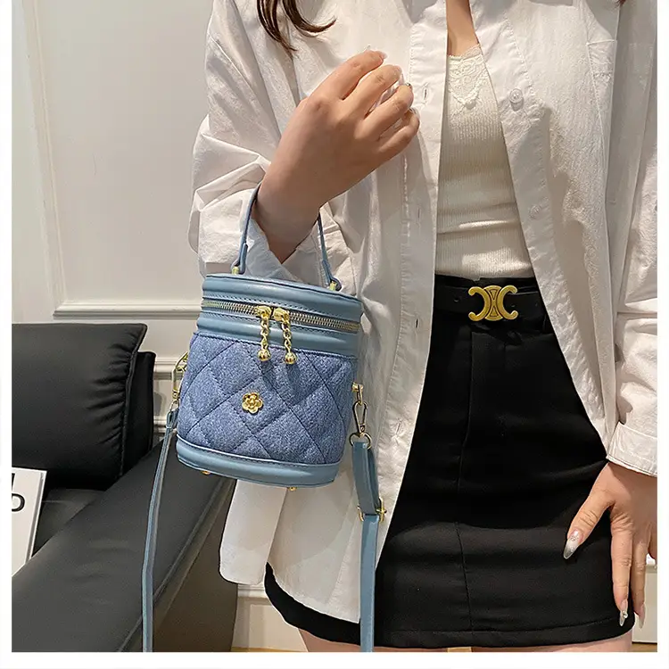 2024 Rhombic Crossbody Bag Women's Rhombic Gold Zip — feature 14