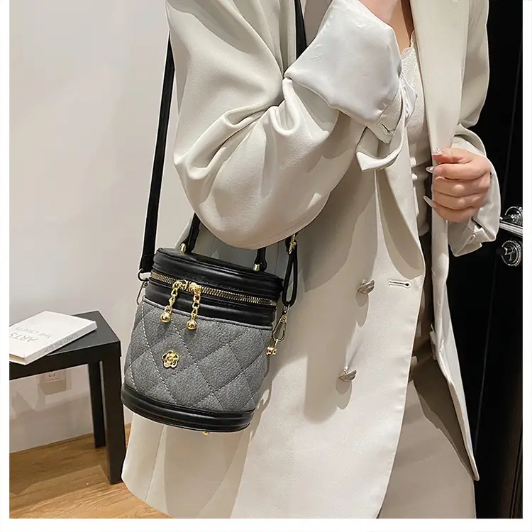 2024 Rhombic Crossbody Bag Women's Rhombic Gold Zip — feature 18