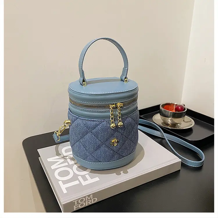 2024 Rhombic Crossbody Bag Women's Rhombic Gold Zip — feature 21