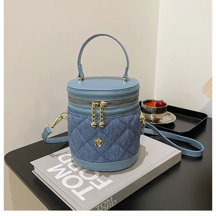 2024 Rhombic Crossbody Bag Women's Rhombic Gold Zip — feature 22