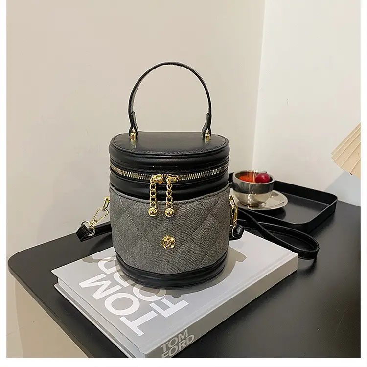 2024 Rhombic Crossbody Bag Women's Rhombic Gold Zip — feature 23