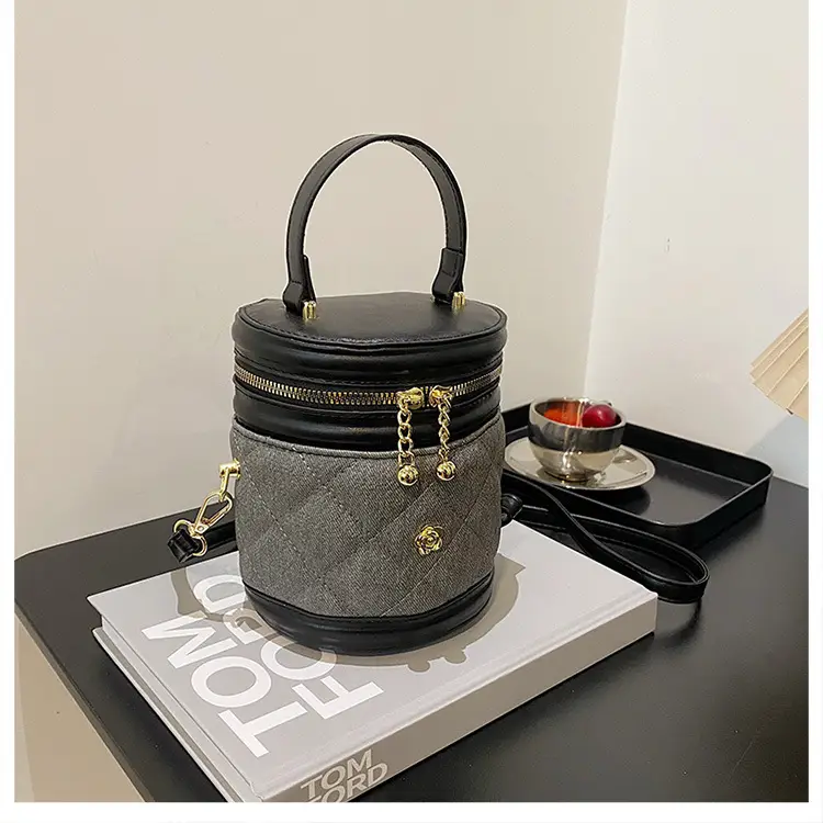 2024 Rhombic Crossbody Bag Women's Rhombic Gold Zip — feature 24