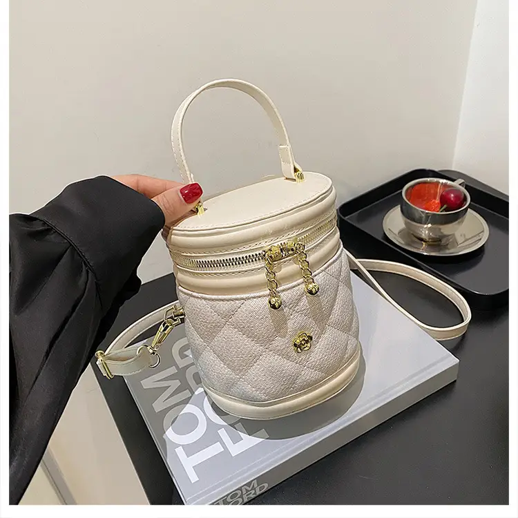2024 Rhombic Crossbody Bag Women's Rhombic Gold Zip — feature 27