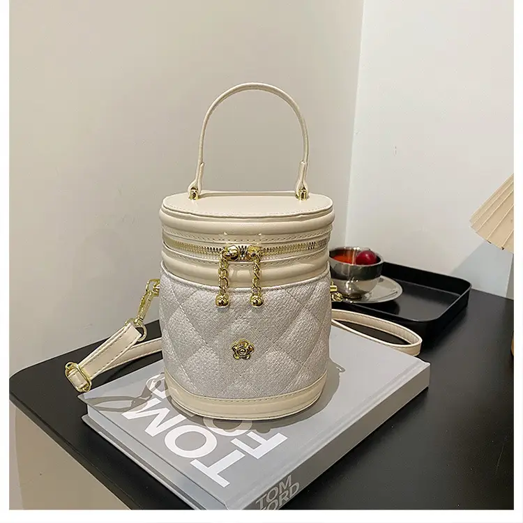 2024 Rhombic Crossbody Bag Women's Rhombic Gold Zip — feature 28