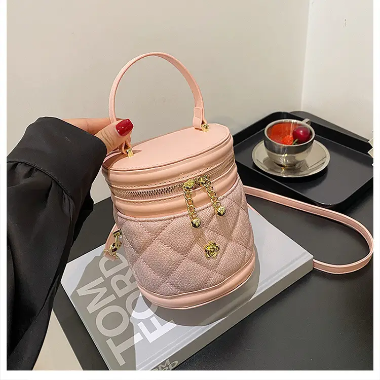 2024 Rhombic Crossbody Bag Women's Rhombic Gold Zip — feature 31