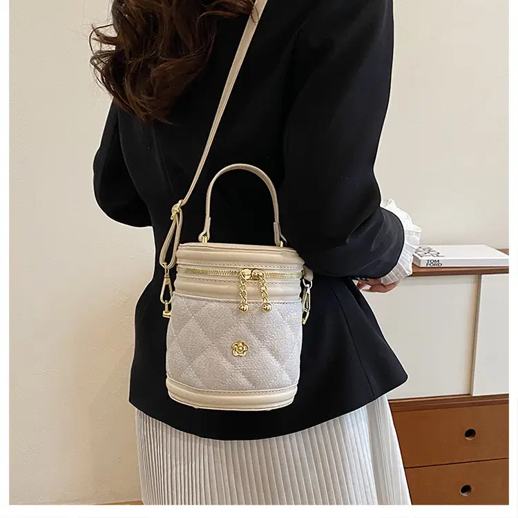 2024 Rhombic Crossbody Bag Women's Rhombic Gold Zip — feature 8