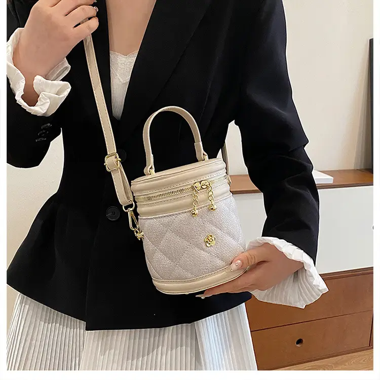 2024 Rhombic Crossbody Bag Women's Rhombic Gold Zip — feature 9