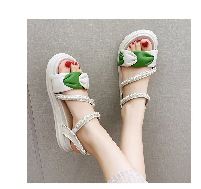 2024 summer new thick-soled Korean version of muffin pearl Roman shoes fashion color matching pearl women's sandals wholesale — feature 3