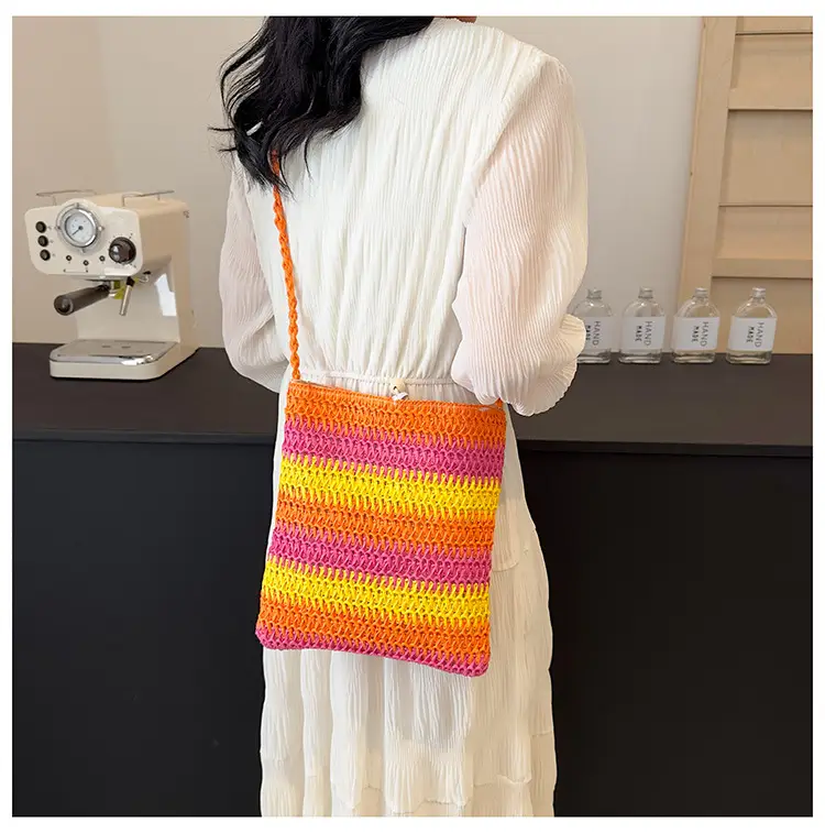 Women Woven Straw Shoulder Bag Large Capacity Beige — feature 8
