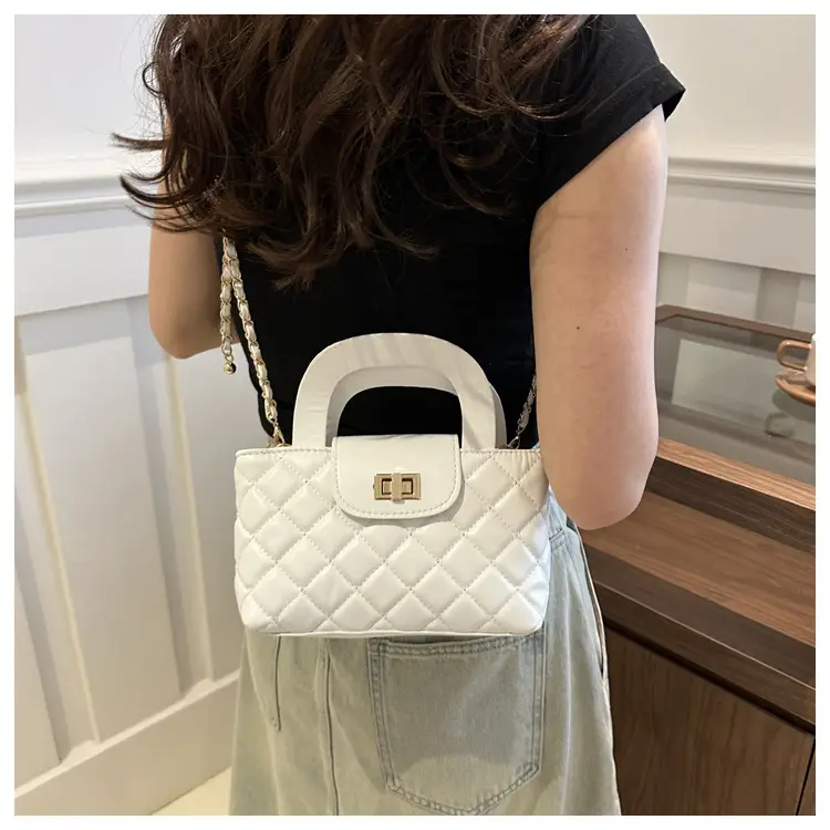 Pink Rhombic Chain Embroidery Shoulder Bag for Women — feature 10