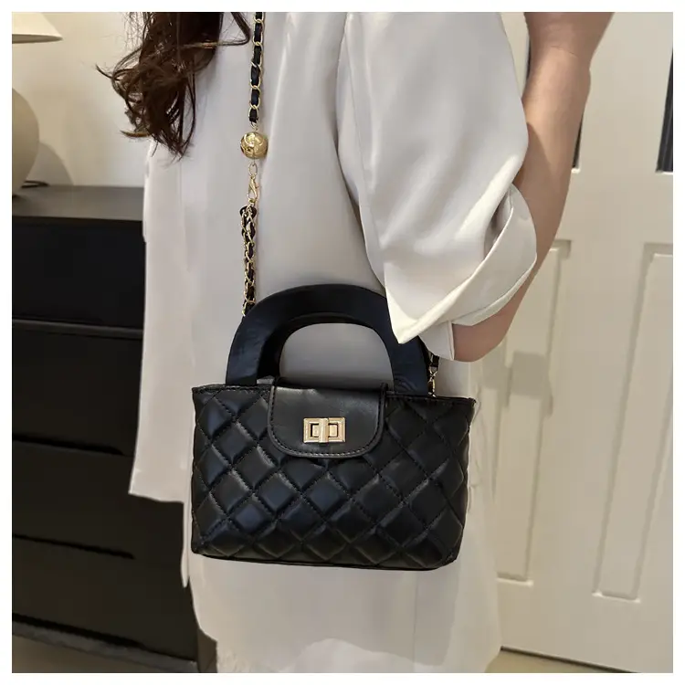 Pink Rhombic Chain Embroidery Shoulder Bag for Women — feature 17