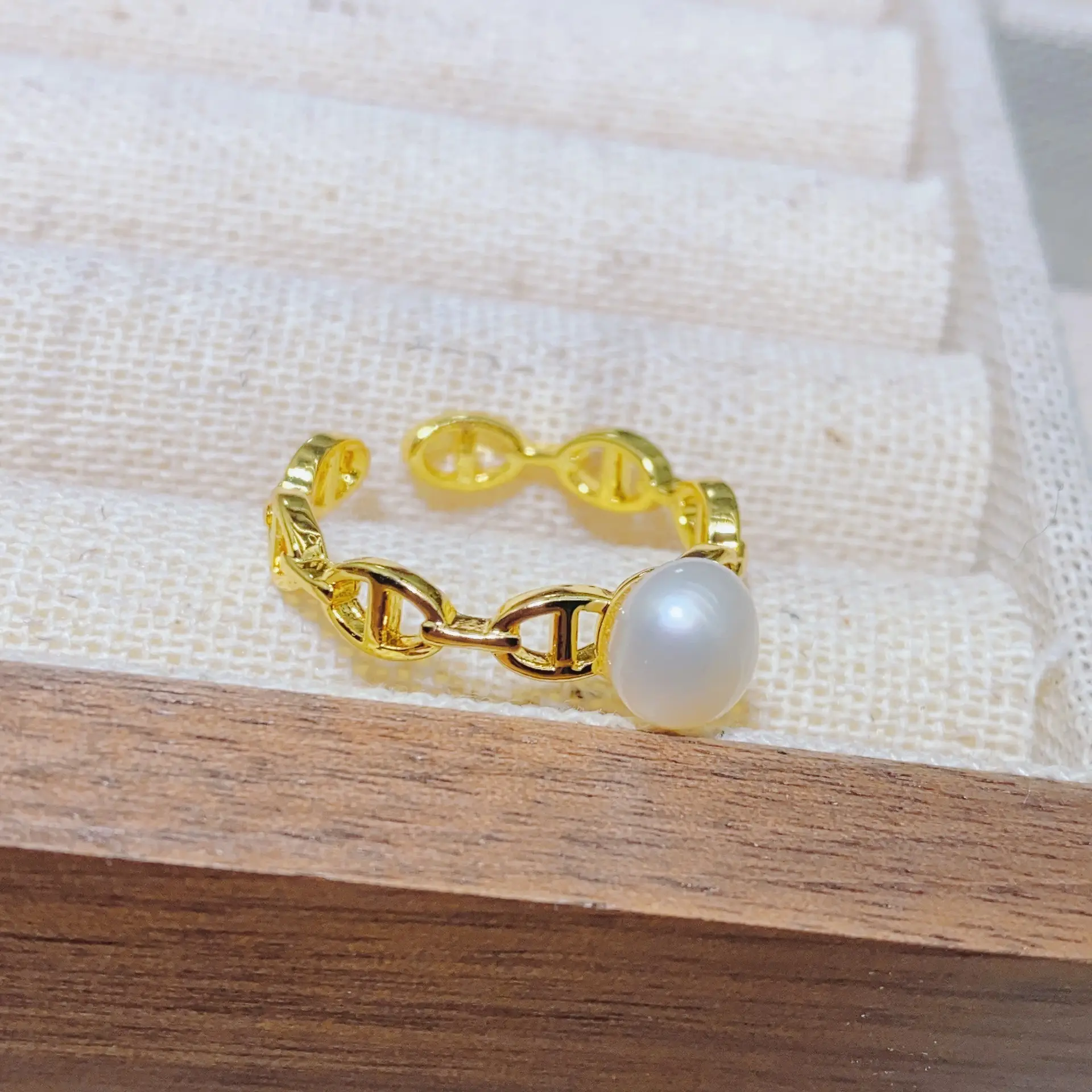 18K Gold Plated Pearl Ring Adjustable Female Niche Design — feature 6