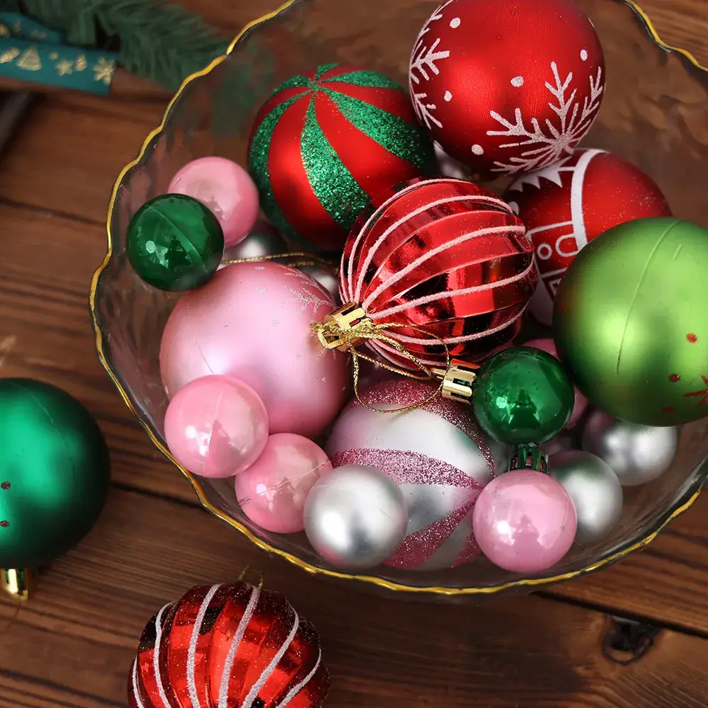New Christmas Decoration Gift Box with Painted Balls