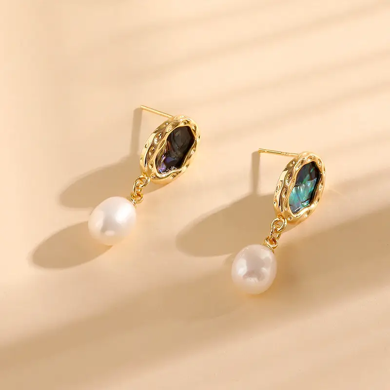 18k Gold Pearl Earrings for Women - Image 4