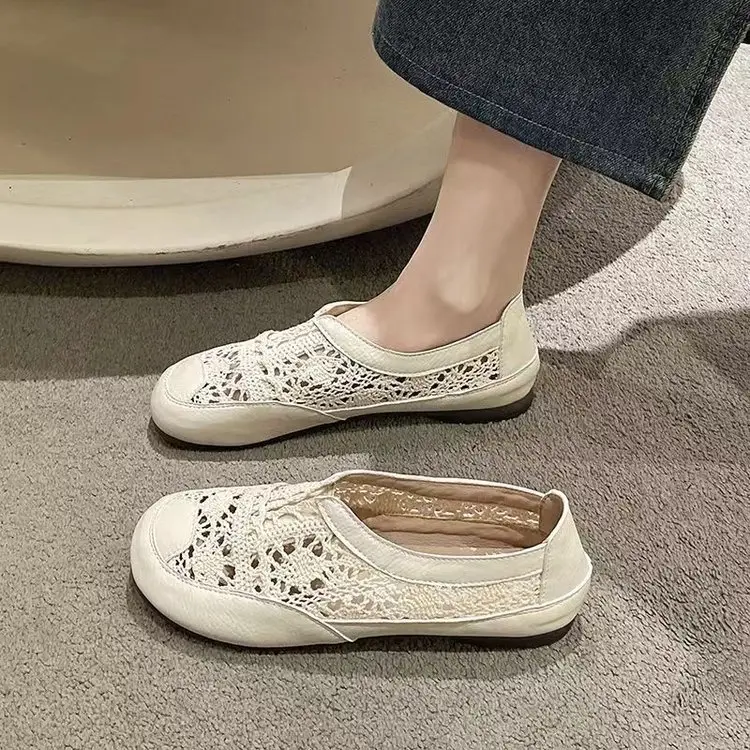 Old Beijing Cloth Shoes Women's 2024 New Summer Thin Breathable Mesh Surface Slip-on Hollow Small Chanel Style Fisherman Shoes - Image 2