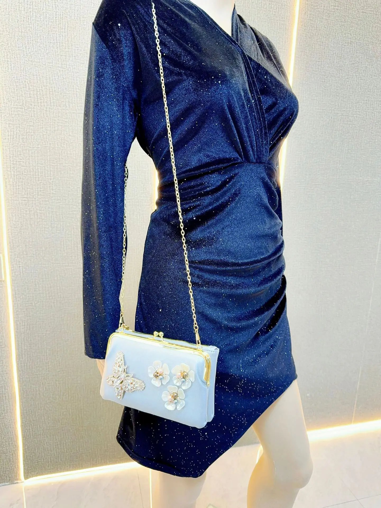 Golden Rhinestone Pearl Clutch Bag for Women — feature 17