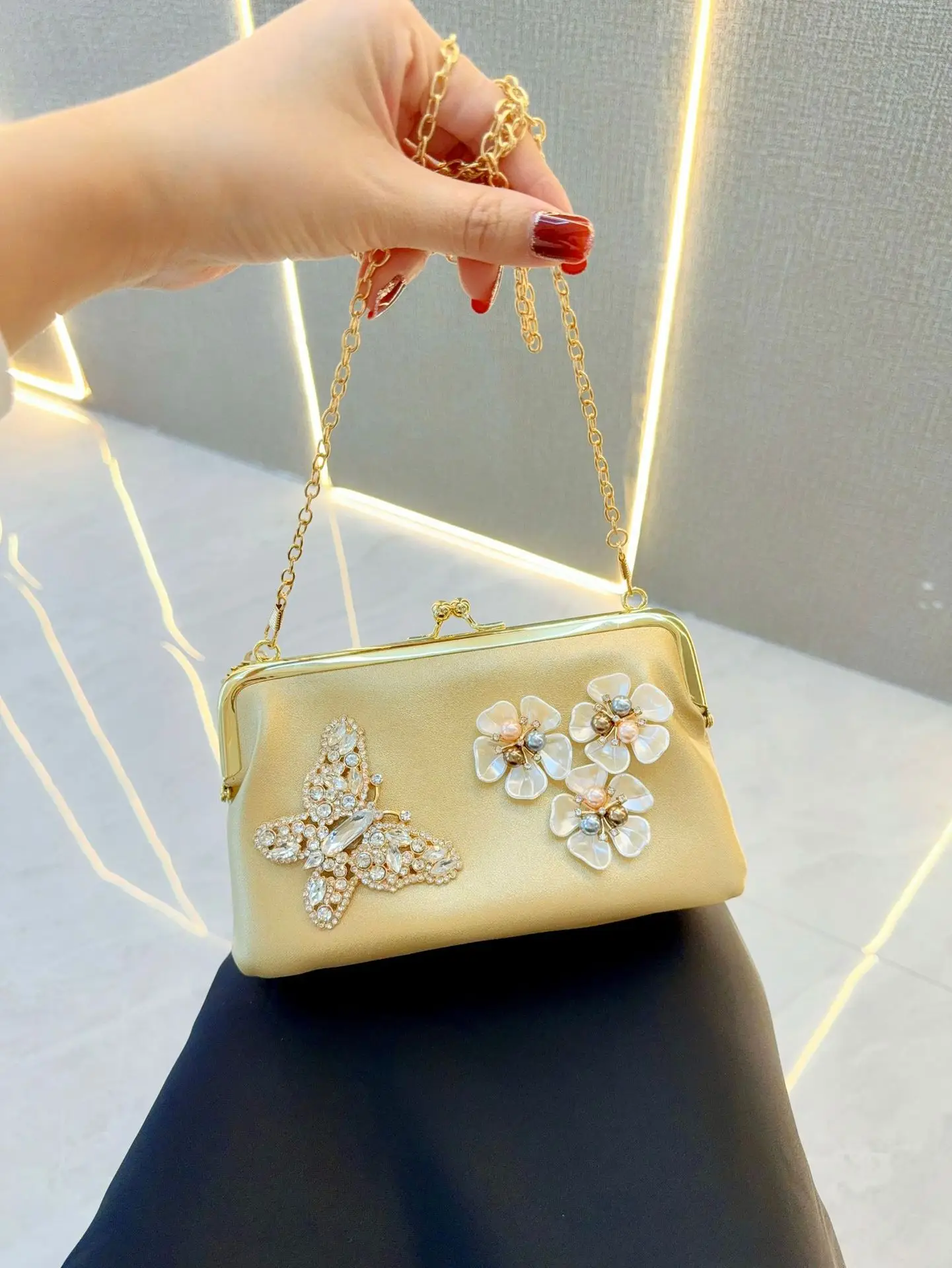 Golden Rhinestone Pearl Clutch Bag for Women - Image 2