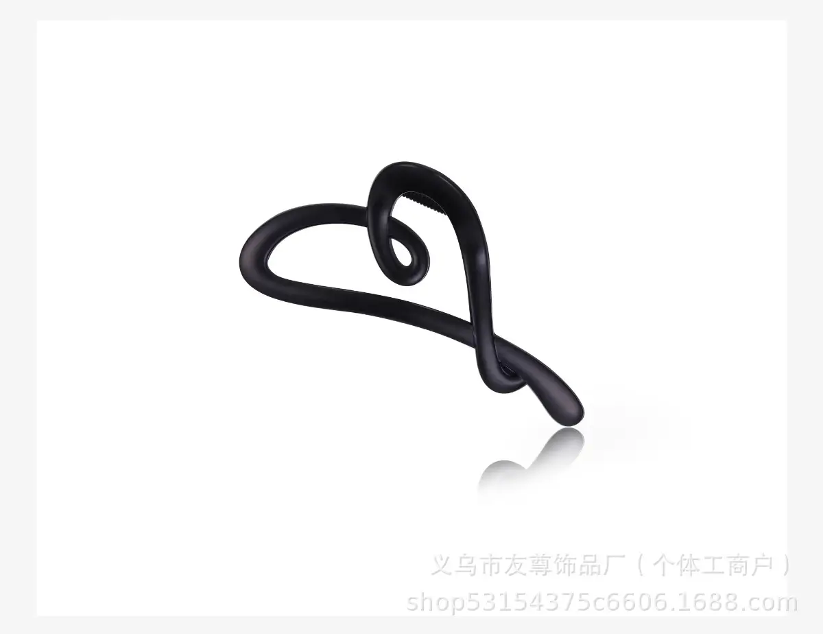 Large Black Shark Hair Clip for Women 12cm — feature 11