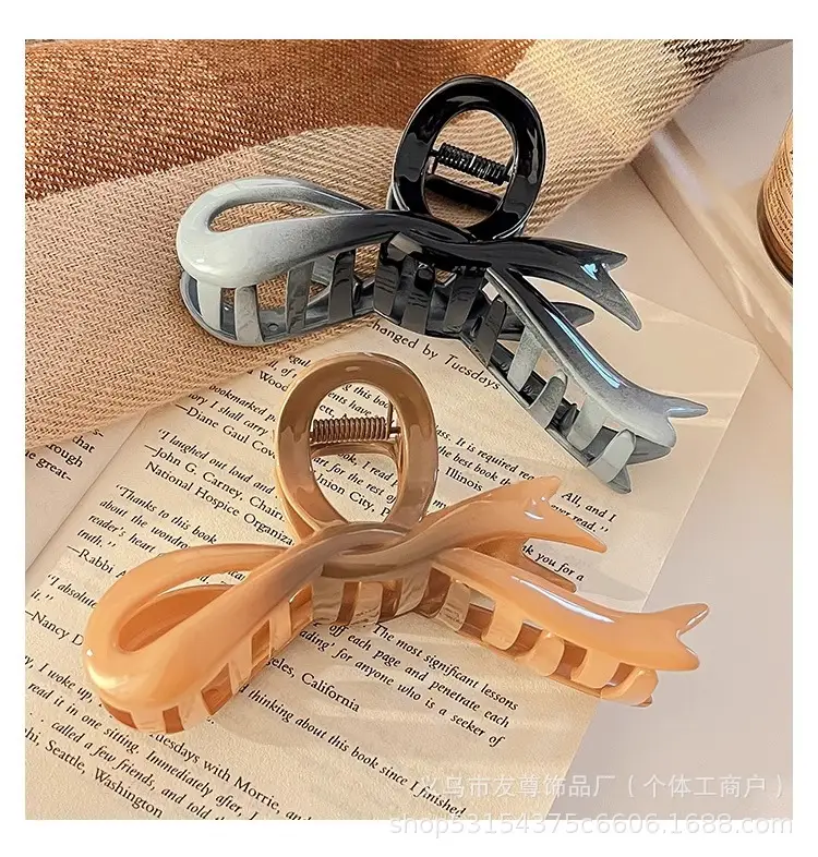 Large Black Shark Hair Clip for Women 12cm — feature 12