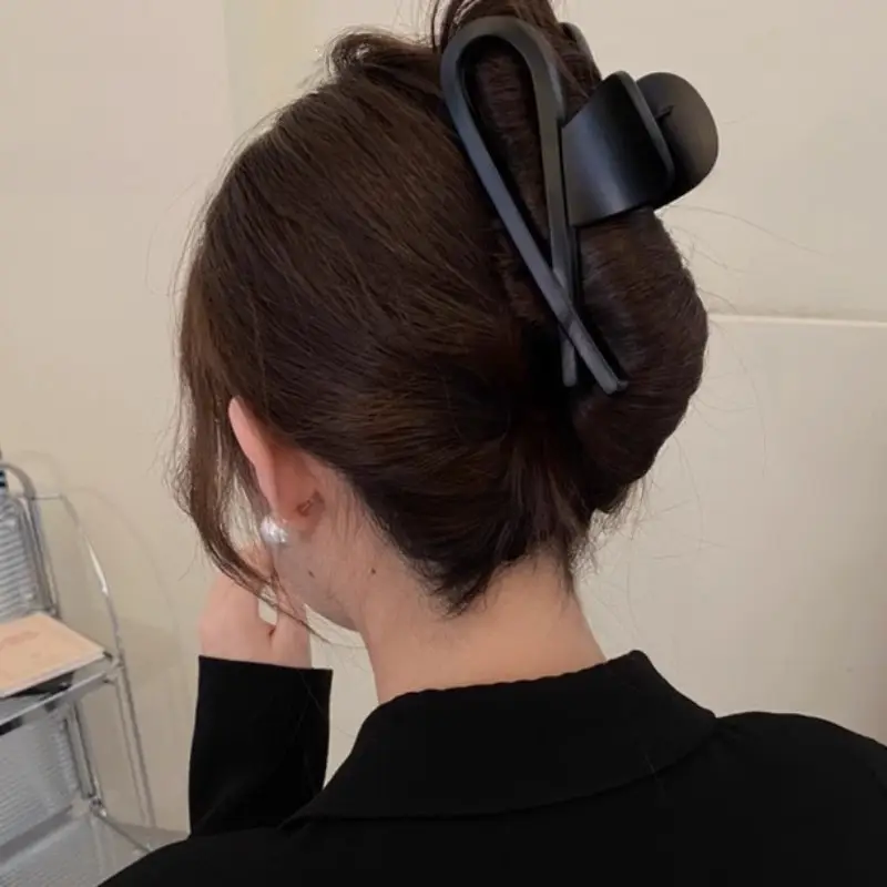Large Black Shark Hair Clip for Women 12cm