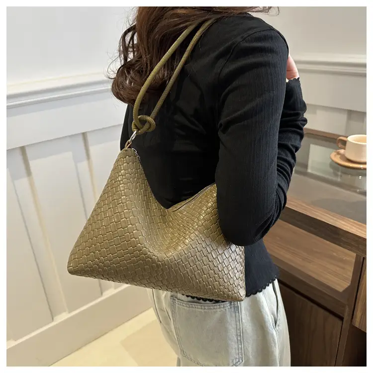 Korean Style Gold Embossed Shoulder Bag for Women — feature 11