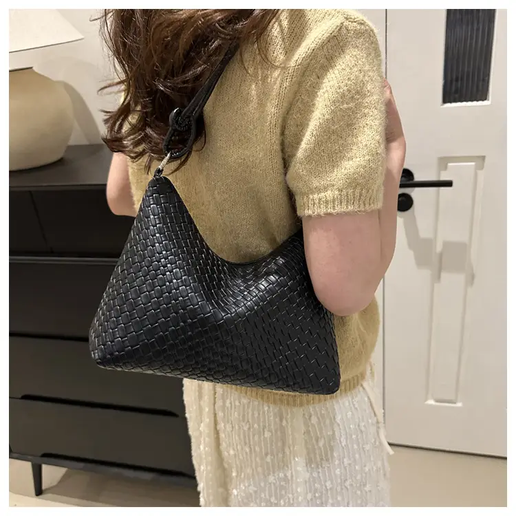 Korean Style Gold Embossed Shoulder Bag for Women — feature 18