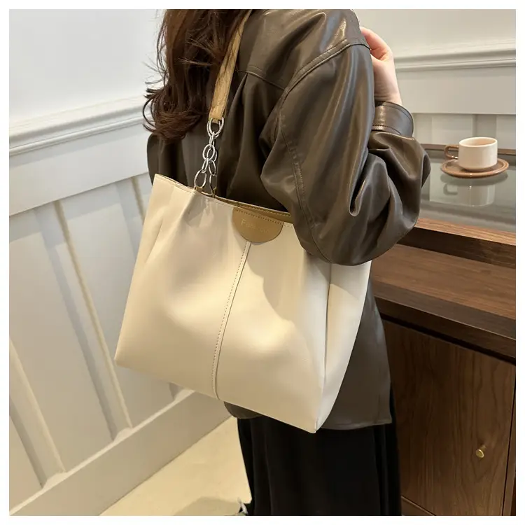 Women's Beige Shoulder Bag with Keychain & Wallet Set — feature 10
