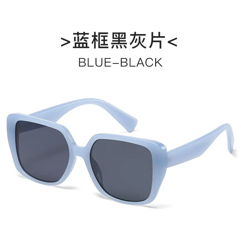 Black Frame Square Sunglasses for Women - Image 4