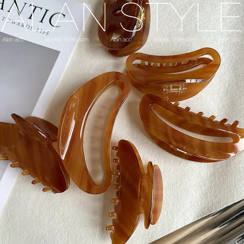 Alman Style Amber Curved Hair Clip Large Grab — feature 2
