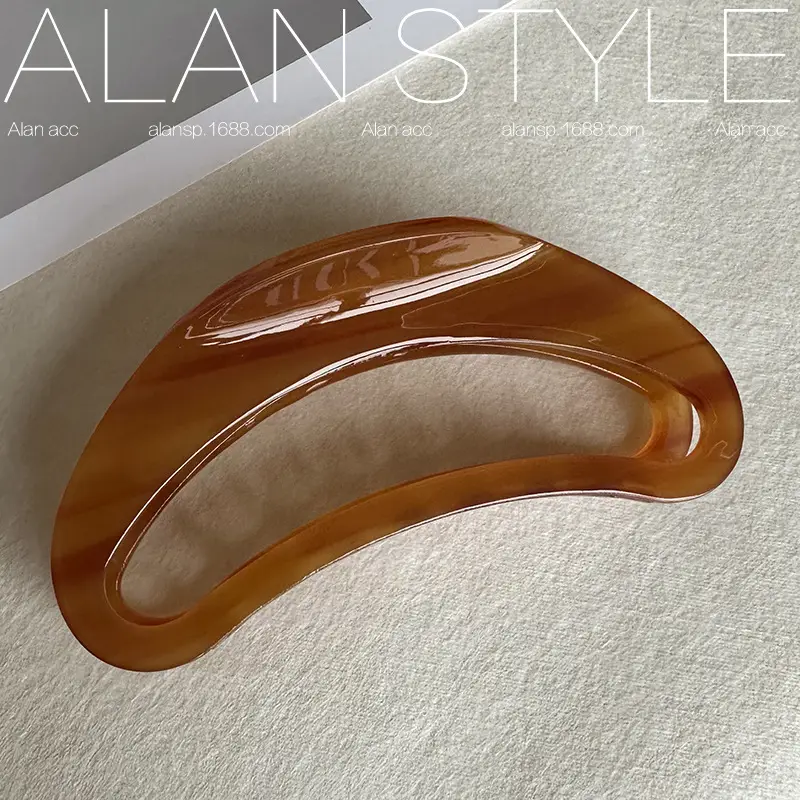 Alman Style Amber Curved Hair Clip Large Grab — feature 6