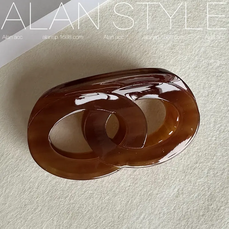Alman Style Amber Curved Hair Clip Large Grab — feature 8