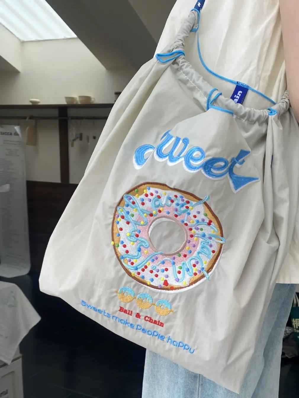 Sweet Donut Embroidered Black Tote Bag Large Capacity - Image 5
