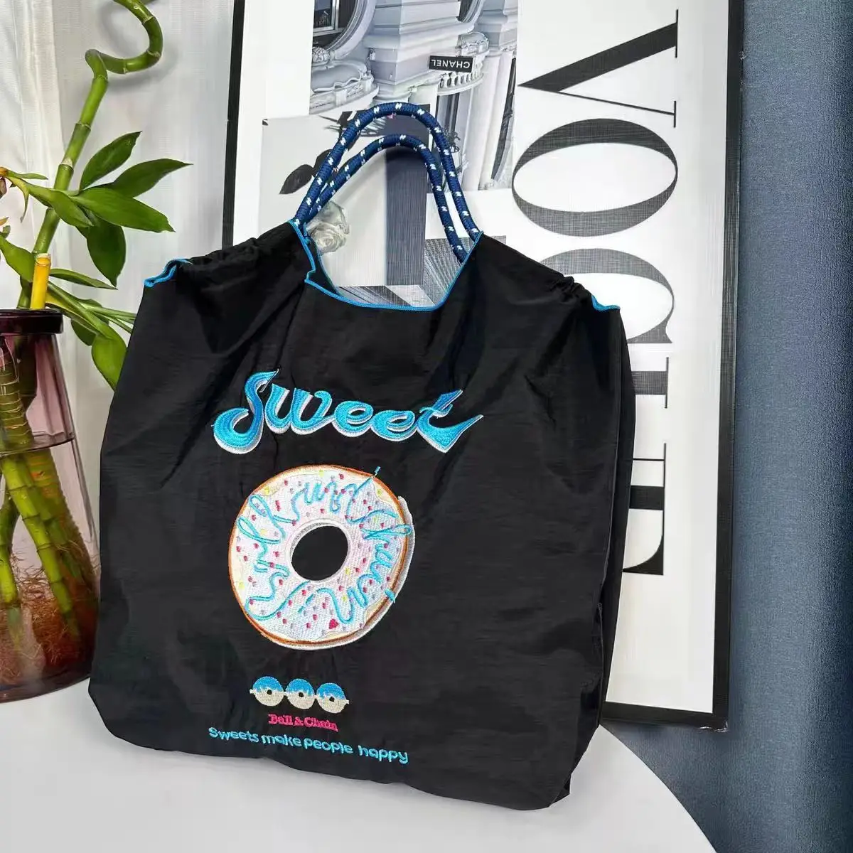 Sweet Donut Embroidered Black Tote Bag Large Capacity - Image 3