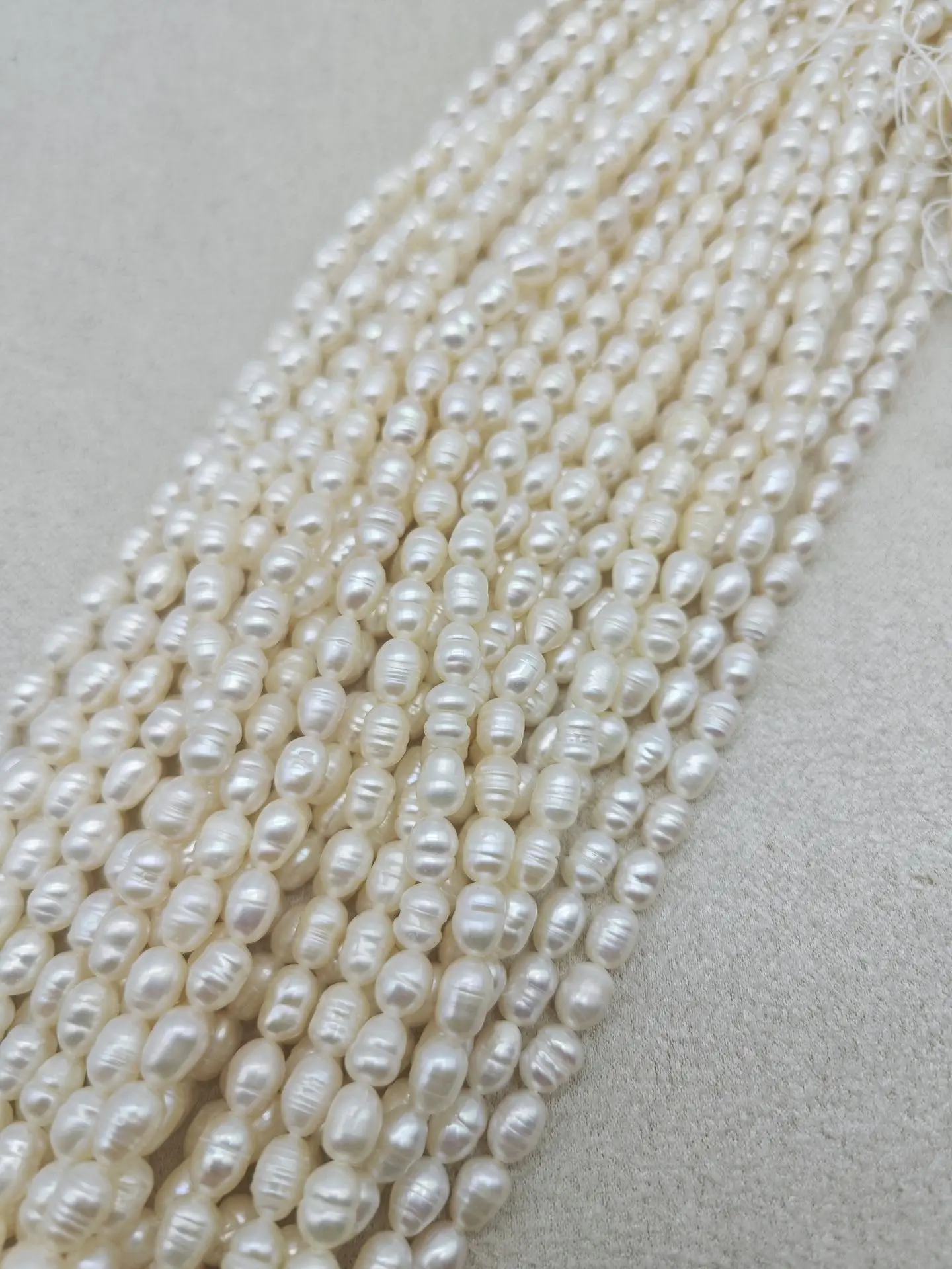 Freshwater Cultured Pearl Beads 4-5mm Rice Shape — feature 6