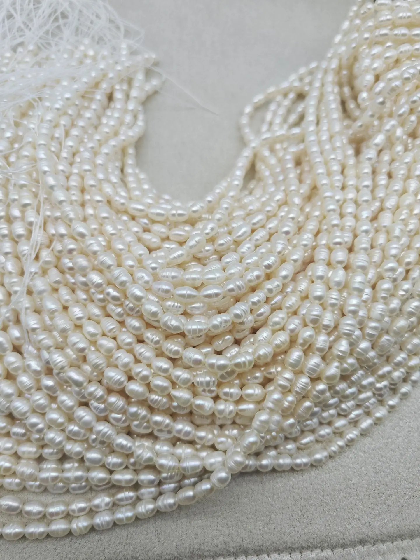 Freshwater Cultured Pearl Beads 4-5mm Rice Shape — feature 7