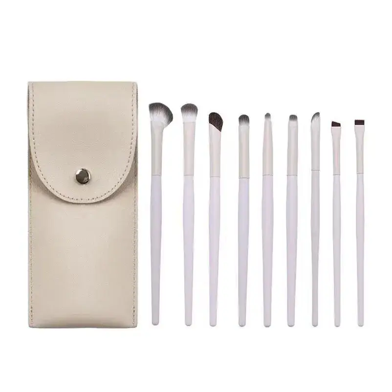 White Synthetic Fiber Eye Shadow Brush - Image 11