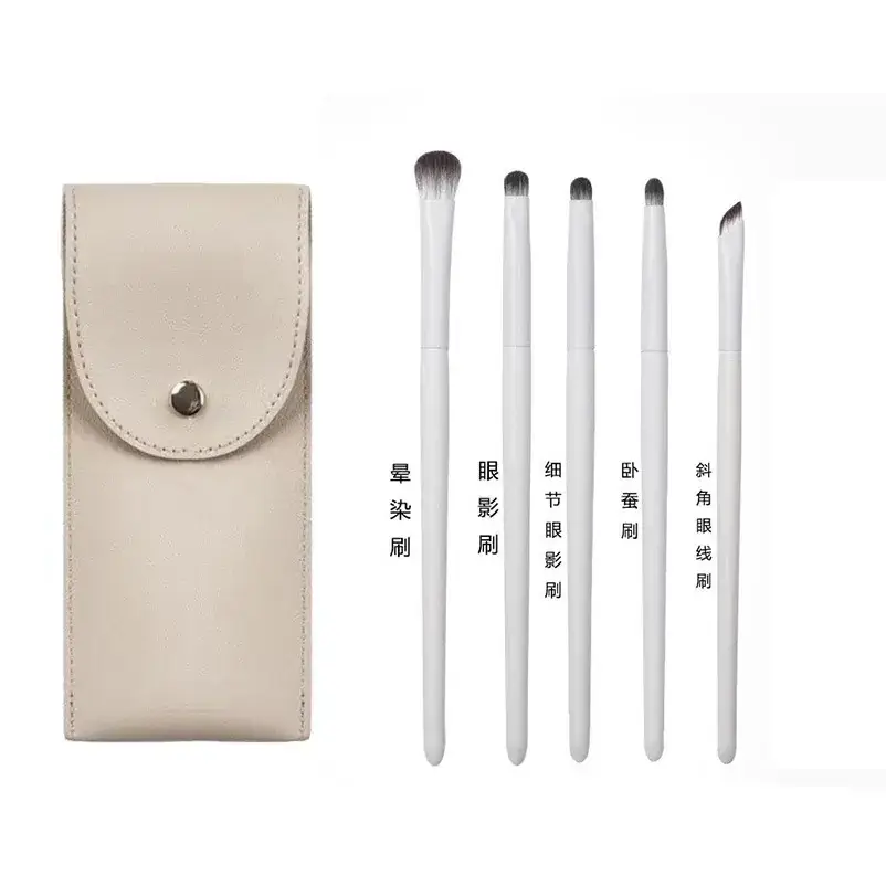 White Synthetic Fiber Eye Shadow Brush - Image 7