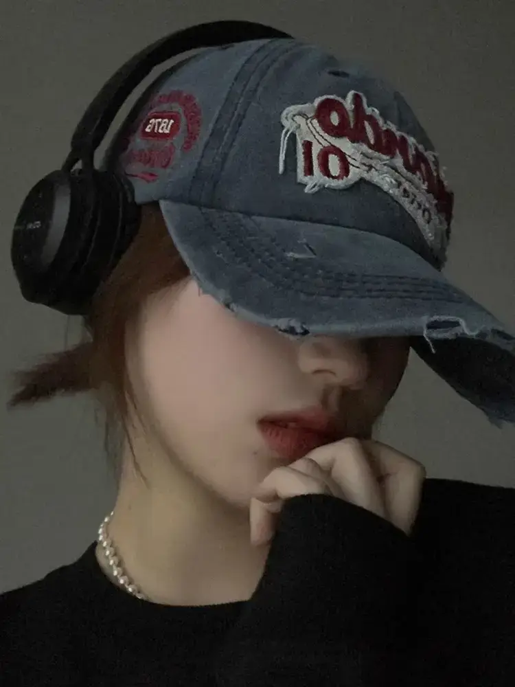 Women American Retro Distressed Baseball Cap - Image 3