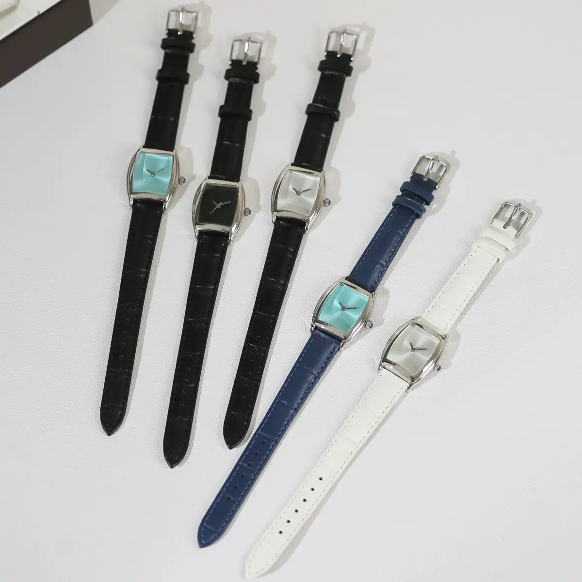 Women's Light Luxury Watch 2026 Black Blue White - Image 8