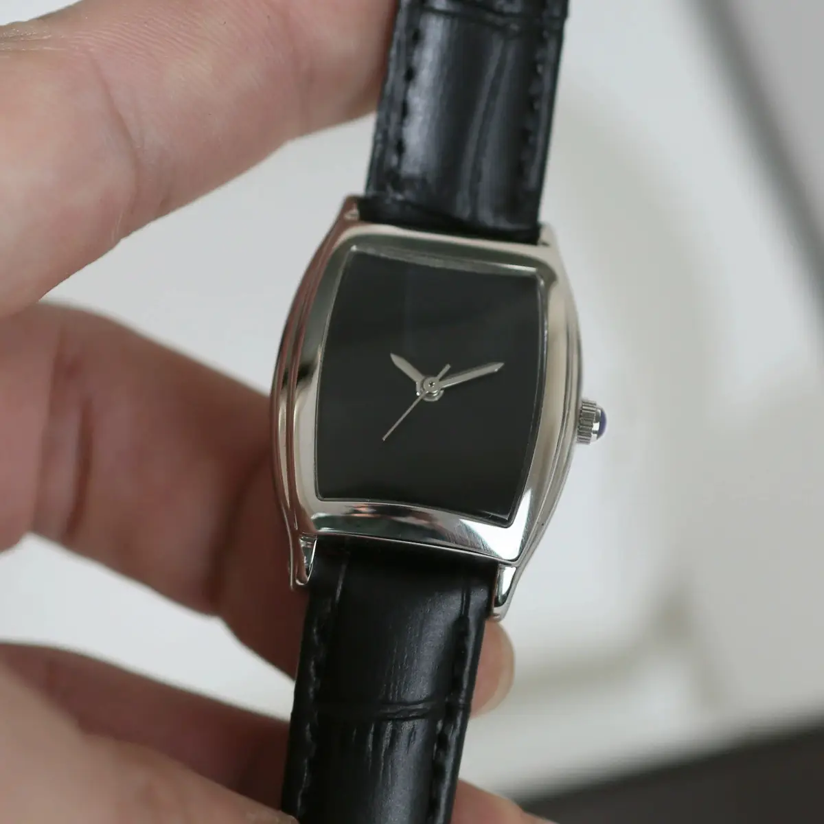 Women's Light Luxury Watch 2026 Black Blue White — feature 13