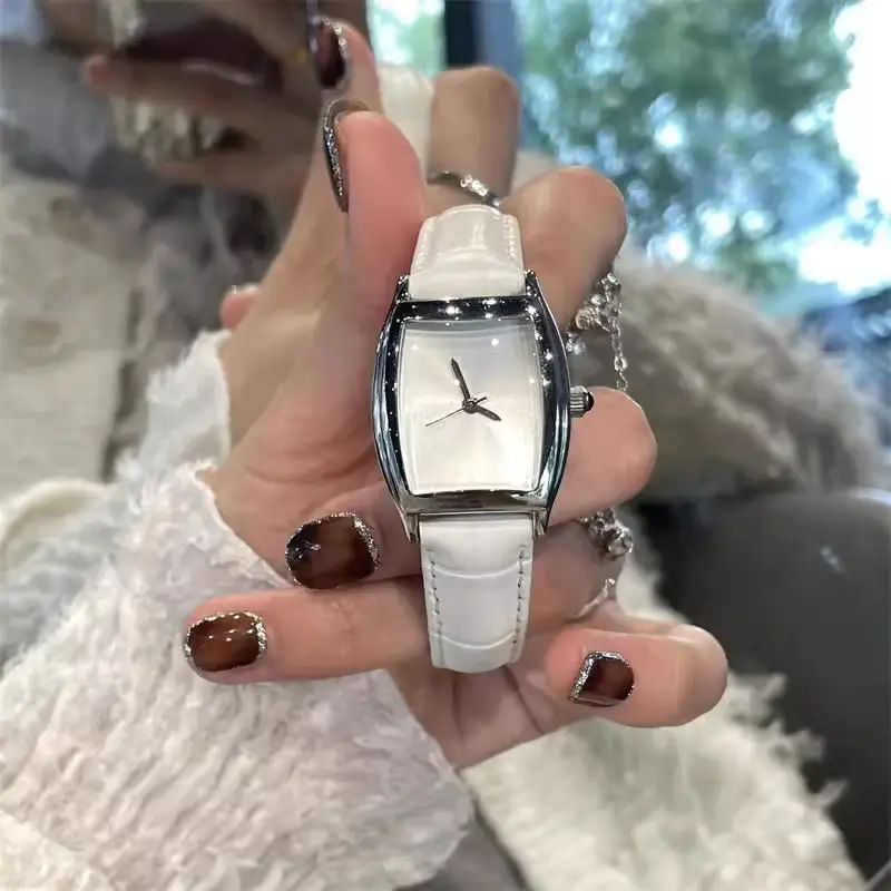 Women's Light Luxury Watch 2026 Black Blue White — feature 2