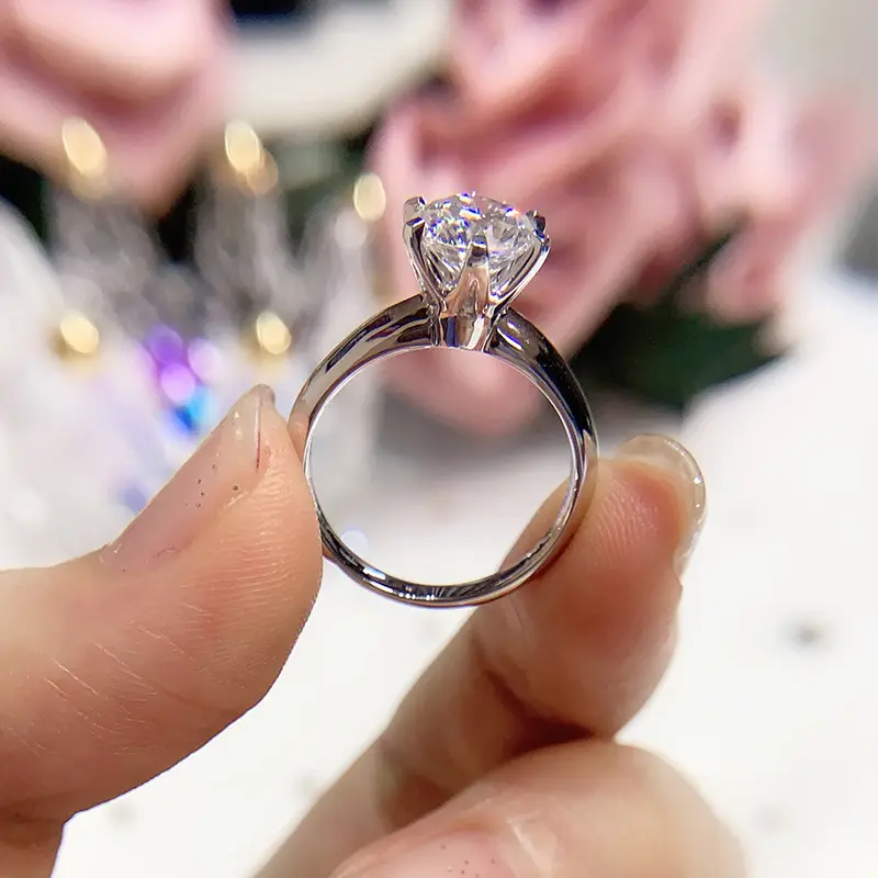 Clearance 18k White Gold Moissanite Wedding Ring - Image 3