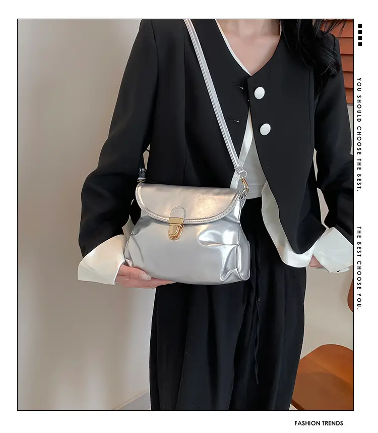 Black Pleated Shoulder Bag for Women 2024 — feature 2