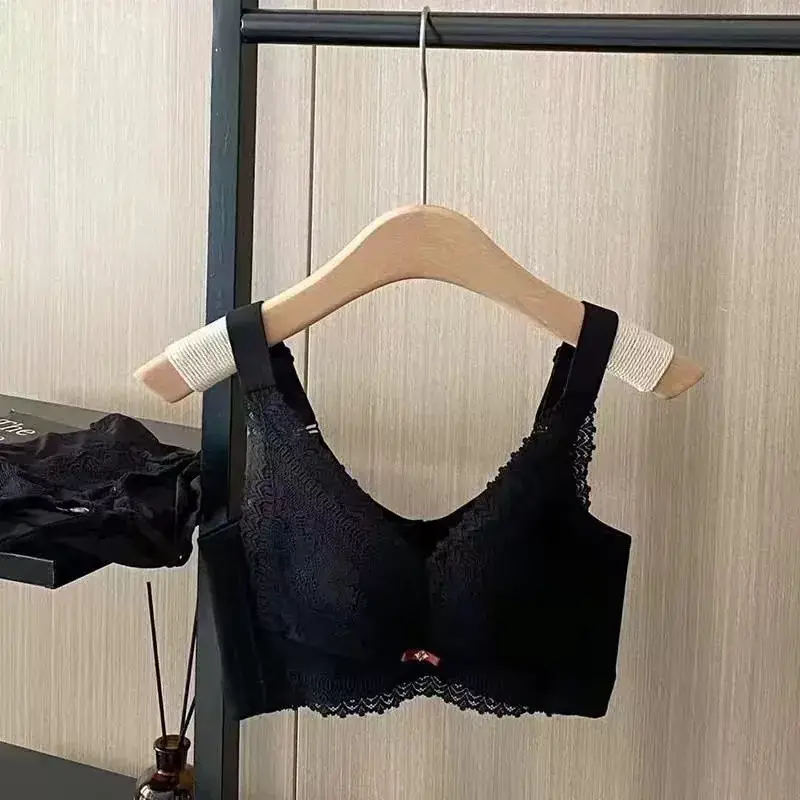 Lightweight Lace Bra Adjustable Side Closure - Image 2
