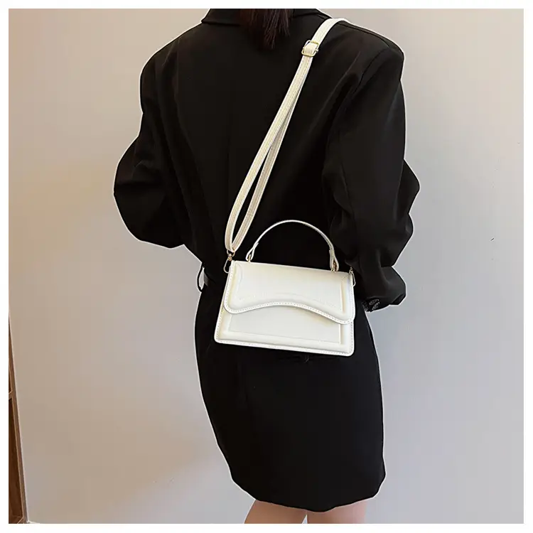 Women's Cream Shoulder Crossbody Bag 2024 — feature 14