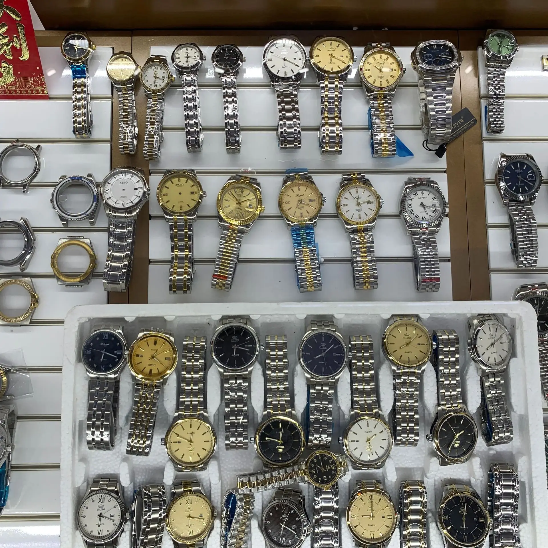 Guangzhou Men's Quartz Watch Set Export Quality - Image 2