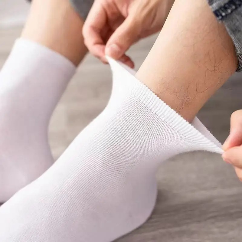Support Dropshipping Socks for Men, Low-Cut Pure Color Boat Socks, Sweat-Absorbent and Breathable Sports Socks for Male Students, Black and White Gray