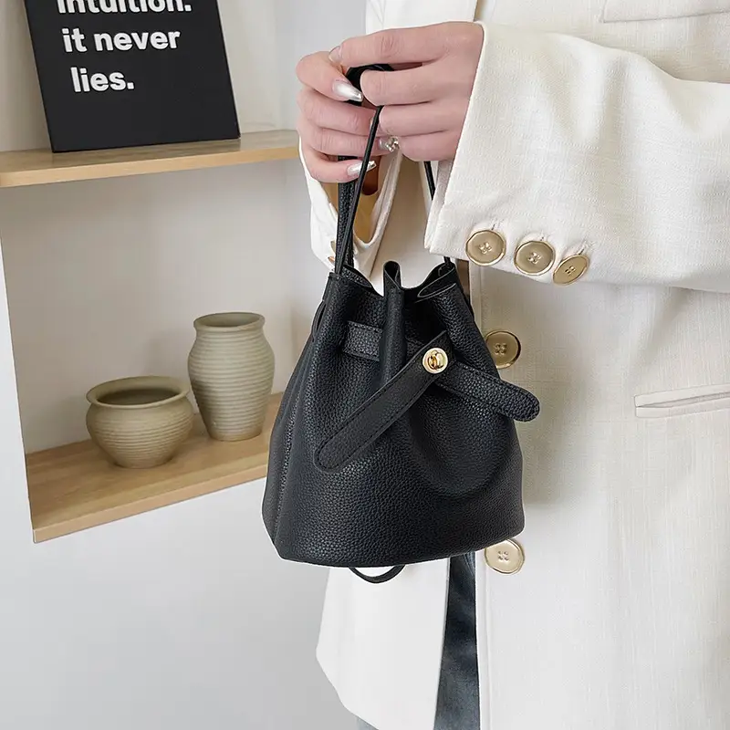 Black K-Style Bucket Bag for Women - Image 4