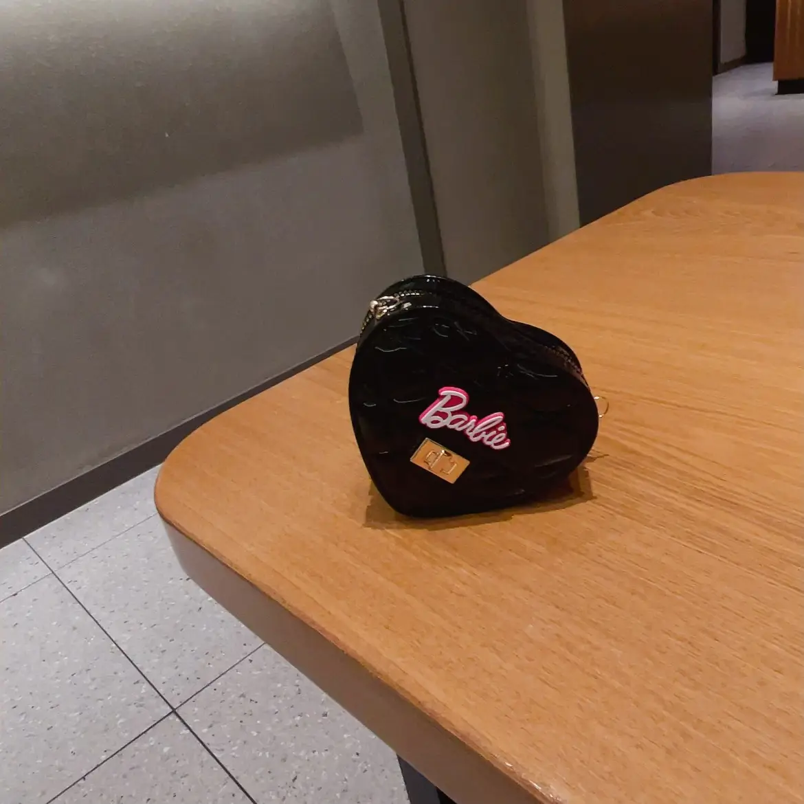 Pink Heart-Shaped Mini Coin Purse for Girls — feature 28