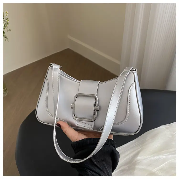 2024 Women's Black Crossbody Bag Niche Design - Image 4